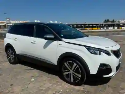 Peugeot 5008 2018 - 19900 EUR, 202000 km - AUTO.MOTO.pt - 202000km - foto 3 de 11