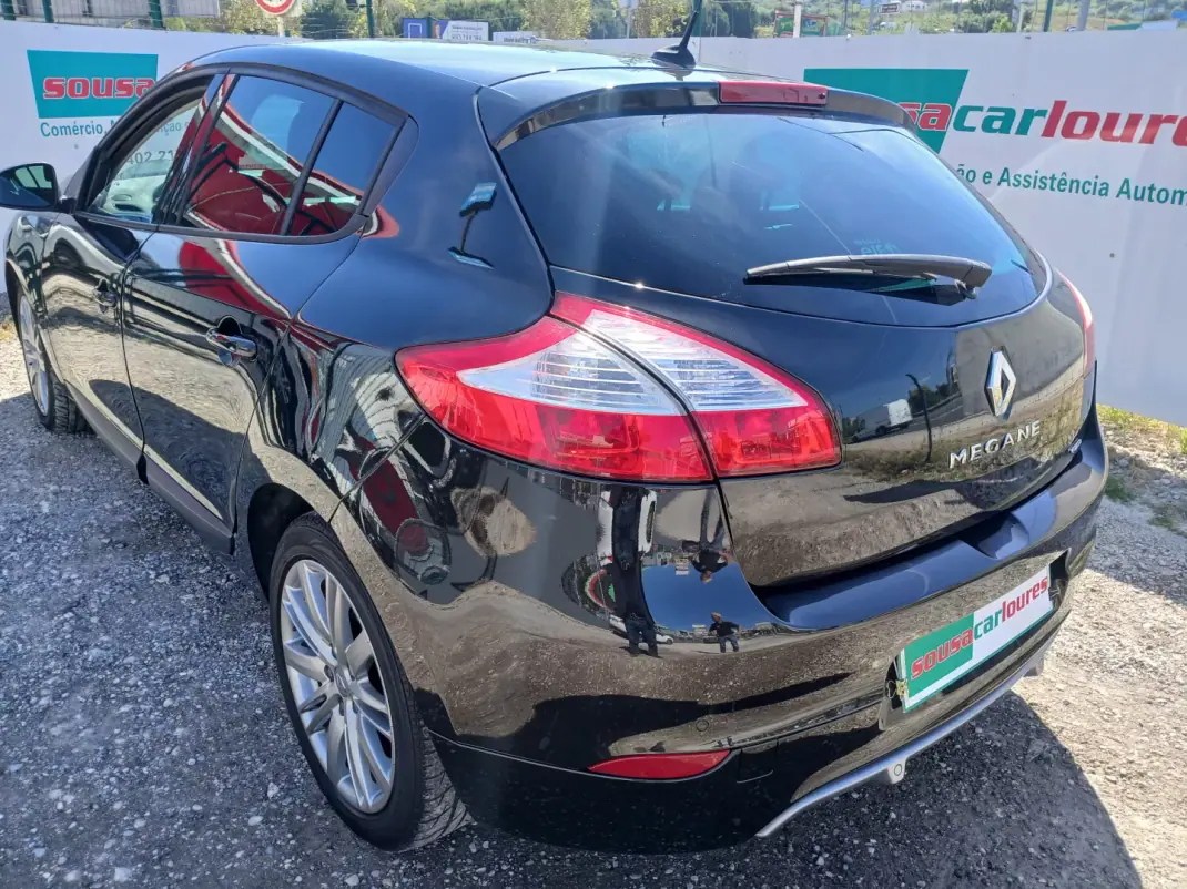 Renault Mégane 2010 - 7800 EUR, 122607 km - AUTO.MOTO.pt - 122607km - foto 11 de 29