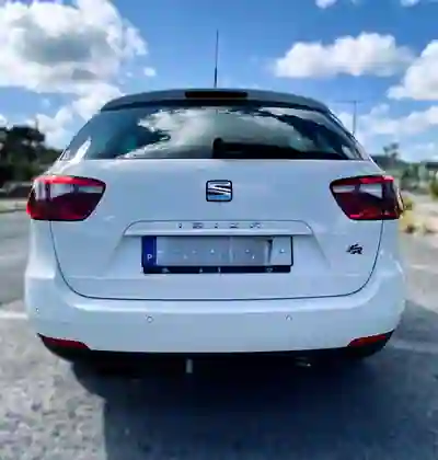 SEAT Ibiza ST 2015 - 9250 EUR, 124000 km - AUTO.MOTO.pt - 124000km - foto 7 de 16
