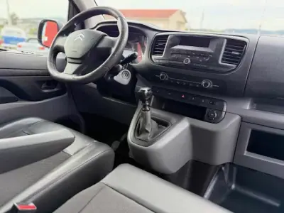 Citroën Jumpy 2020 - 12900 EUR, 160000 km - AUTO.MOTO.pt - 160000km - foto 12 de 18