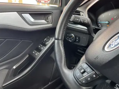 Ford Focus SW 2019 - 13990 EUR, 158295 km - AUTO.MOTO.pt - 158295km - foto 18 de 20