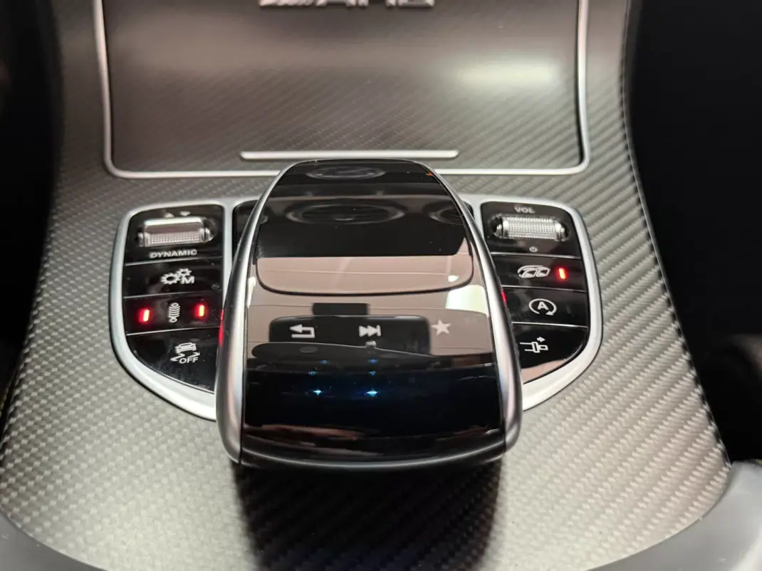 Mercedes-Benz C 63 AMG 2018 - 79990 EUR, 35000 km - AUTO.MOTO.pt - 35000km - foto 16 de 18
