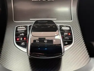 Mercedes-Benz C 63 AMG 2018 - 79990 EUR, 35000 km - AUTO.MOTO.pt - 35000km - foto 16 de 18