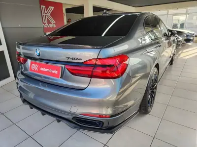 BMW 740 2018 - 29950 EUR, 249000 km - AUTO.MOTO.pt - 249000km - foto 12 de 41