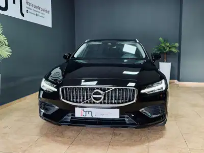 Volvo V60 2022 - 25990 EUR, 149741 km - AUTO.MOTO.pt - 149741km - foto 2 de 14