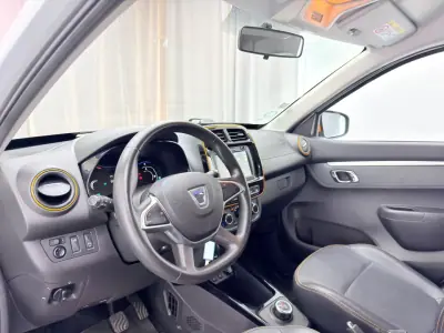Dacia Spring 2022 - 11500 EUR, 30000 km - 30000km - foto 17 de 19