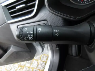 Renault Clio 2022 - 13490 EUR, 149000 km - AUTO.MOTO.pt - 149000km - foto 19 de 42