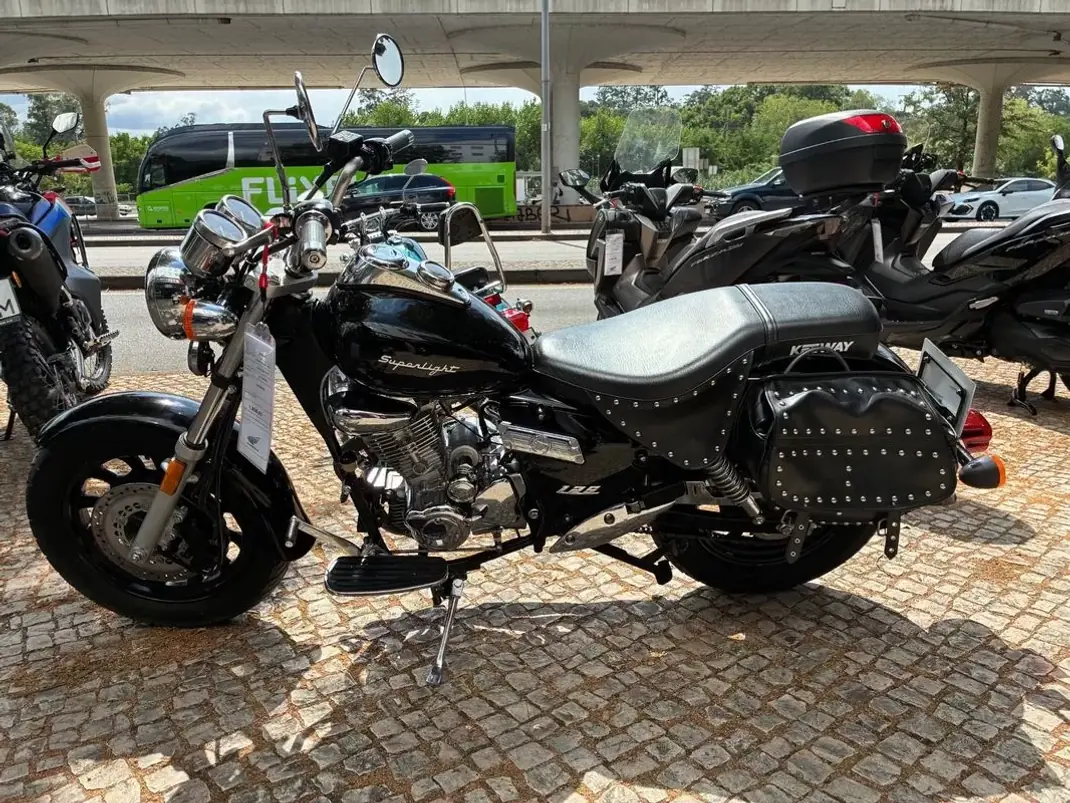 2017 - 1850 EUR, 10145 km - AUTO.MOTO.pt - 10145km - foto 1 de 13