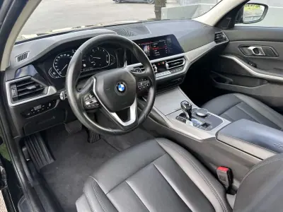 BMW 318 2021 - 27000 EUR, 180000 km - AUTO.MOTO.pt - 180000km - foto 23 de 50