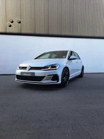 Volkswagen Golf 2019 - 28900 EUR, 108000 km - AUTO.MOTO.pt - 108000km - foto 25 de 32