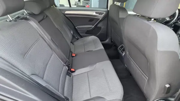 Volkswagen Golf 2015 - 14540 EUR, 135000 km - AUTO.MOTO.pt - 135000km - foto 24 de 26