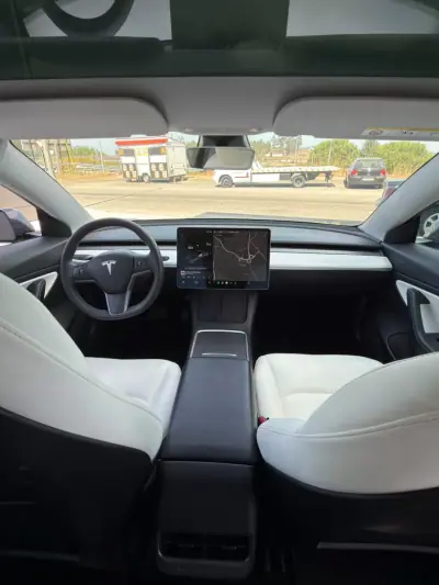 Tesla Model 3 2021 - 27000 EUR, 157593 km - 157593km - foto 17 de 18