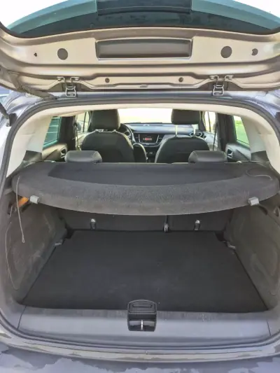 Opel Crossland X 2019 - 10450 EUR, 147430 km - AUTO.MOTO.pt - 147430km - foto 8 de 19