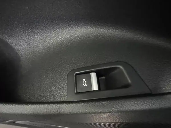 Audi Q8 2019 - 60000 EUR, 180000 km - AUTO.MOTO.pt - 180000km - foto 20 de 36