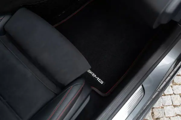 Mercedes-Benz C 43 AMG 2019 - 50990 EUR, 95000 km - AUTO.MOTO.pt - 95000km - foto 14 de 35