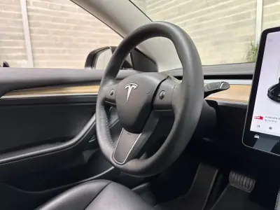Tesla Model 3 2021 - 26450 EUR, 64959 km - AUTO.MOTO.pt - 64959km - foto 45 de 53