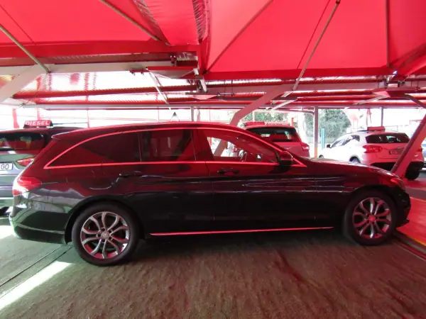Mercedes-Benz C 180 (BlueTEC) d Station Avantgarde 2015 Diesel