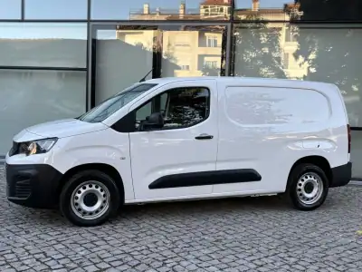 Peugeot Partner 1.5 BLUEHDI L2 Longa IVA Dedutível 2020 - 12500 EUR, 156592 km - AUTO.MOTO.pt - 156592km - foto 4 de 18