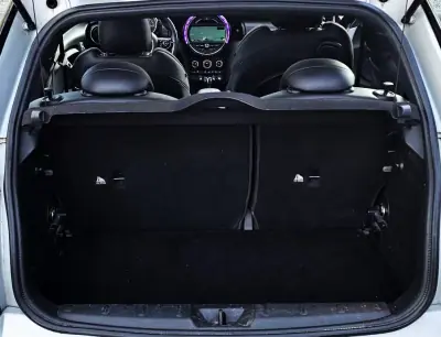 MINI Cooper 2015 - 16500 EUR, 150000 km - AUTO.MOTO.pt - 150000km - foto 21 de 25