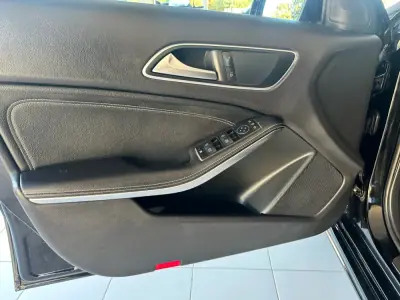 Mercedes-Benz A 180 2015 - 16690 EUR, 178000 km - 178000km - foto 8 de 26
