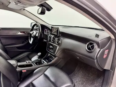 Mercedes-Benz A 180 2014 - 13750 EUR, 157000 km - AUTO.MOTO.pt - 157000km - foto 39 de 45