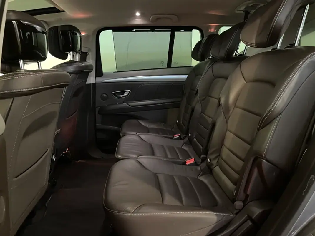 Renault Espace 2019 - 22500 EUR, 179000 km - AUTO.MOTO.pt - 179000km - foto 13 de 41