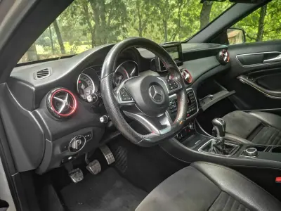 Mercedes-Benz GLA 180 2015 - 15250 EUR, 190000 km - AUTO.MOTO.pt - 190000km - foto 19 de 26