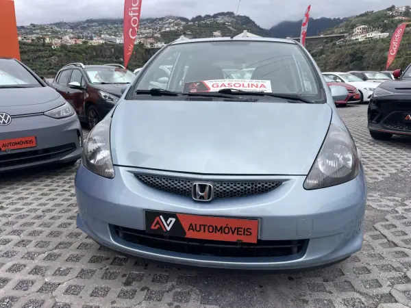 Honda Jazz 2010 - 3950 EUR, 142231 km - AUTO.MOTO.pt - 142231km - foto 2 de 12