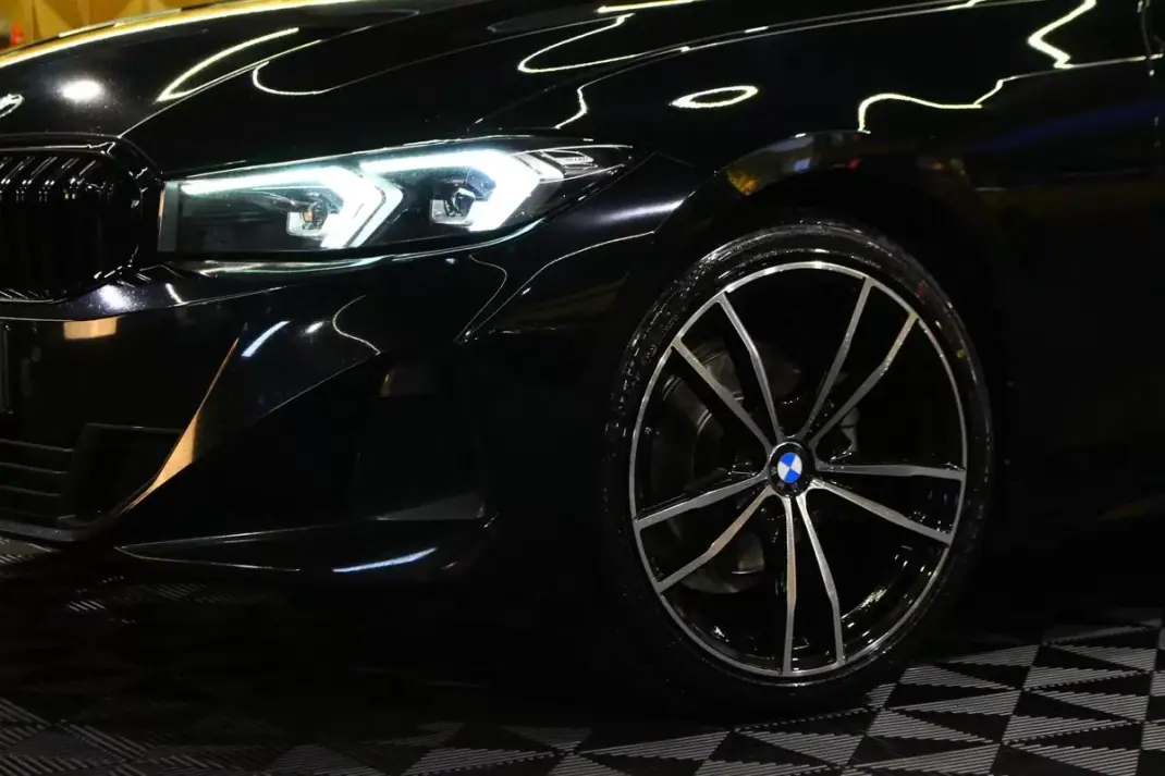 BMW 318 2022 - 27250 EUR, 132000 km - AUTO.MOTO.pt - 132000km - foto 2 de 38