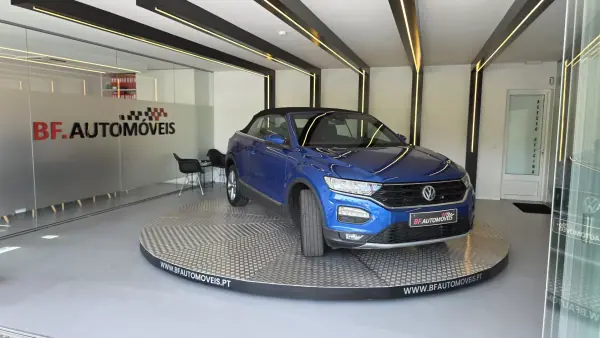 Volkswagen T-Roc Cabrio 2020 - 26900 EUR, 61926 km - AUTO.MOTO.pt - 61926km - foto 10 de 56