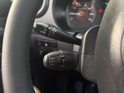 Citroën BERLINGO 1.6hdi 3L AUTOMATICA 2017 - 9950 EUR, 219000 km - AUTO.MOTO.pt - 219000km - foto 10 de 23