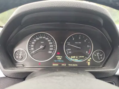 BMW 320 2014 - 13000 EUR, 283400 km - AUTO.MOTO.pt - 283400km - foto 11 de 11