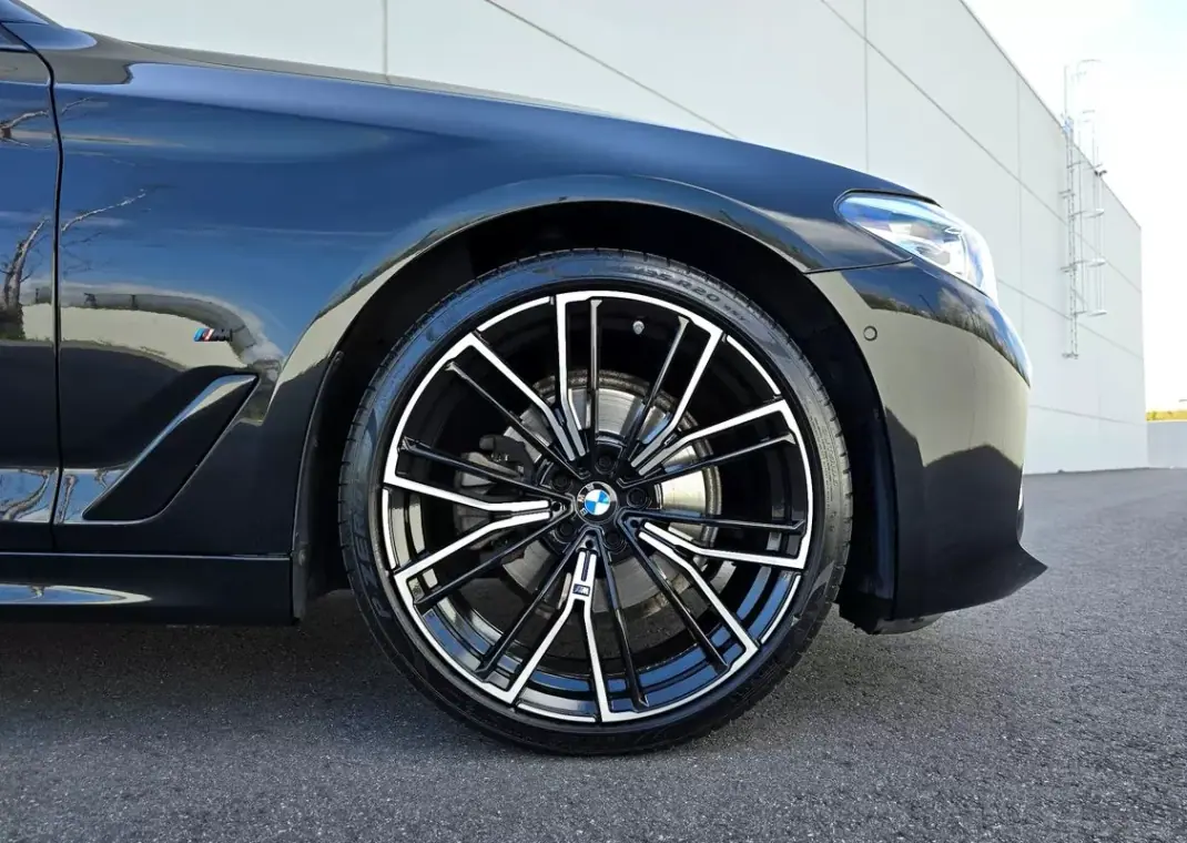 BMW 520 2019 - 30990 EUR, 98500 km - AUTO.MOTO.pt - 98500km - foto 7 de 44