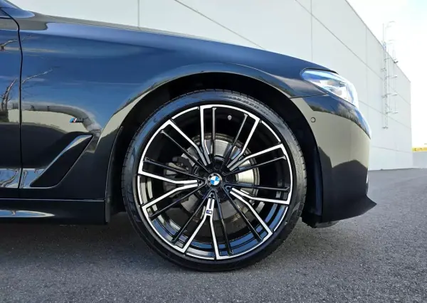 BMW 520 2019 - 30990 EUR, 98500 km - AUTO.MOTO.pt - 98500km - foto 7 de 44