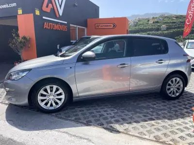 Peugeot 308 2017 - 11950 EUR, 120818 km - AUTO.MOTO.pt - 120818km - foto 4 de 12