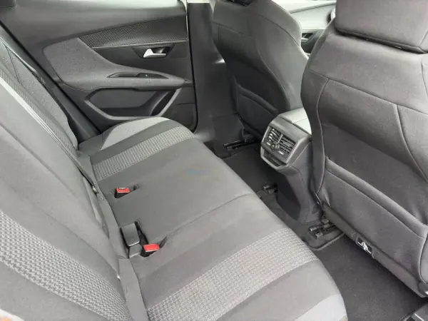Peugeot 3008 2019 - 17900 EUR, 66750 km - AUTO.MOTO.pt - 66750km - foto 15 de 21