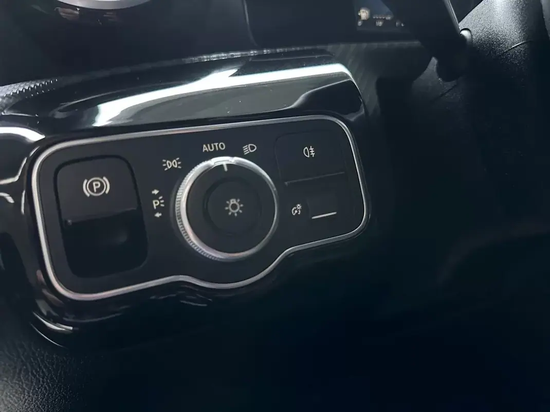 Mercedes-Benz A 250 2022 - 27800 EUR, 78000 km - AUTO.MOTO.pt - 78000km - foto 15 de 20