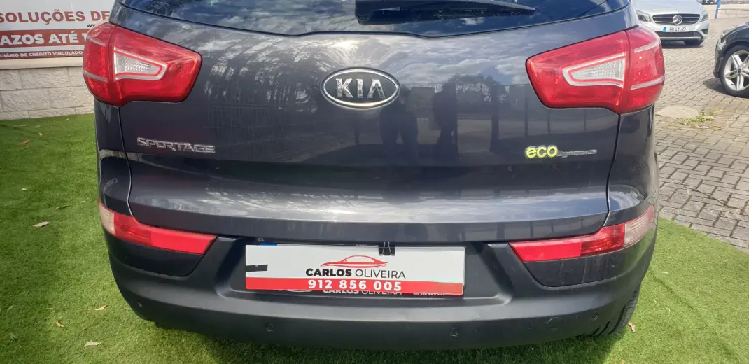 Kia Sportage 2012 - 10750 EUR, 181000 km - AUTO.MOTO.pt - 181000km - foto 5 de 15