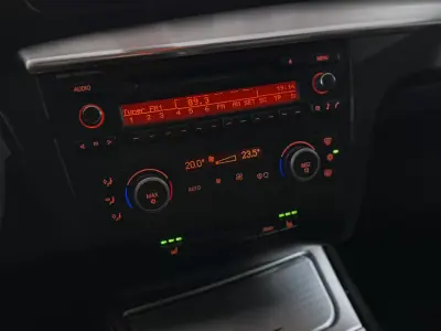 BMW 118 2008 - 14490 EUR, 198347 km - AUTO.MOTO.pt - 198347km - foto 16 de 17