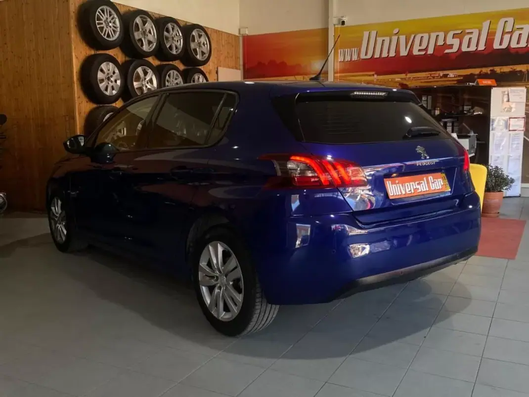 Peugeot 308 2018 - 13900 EUR, 114000 km - 114000km - foto 3 de 19