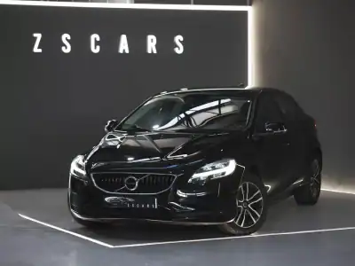 Volvo V40 2019 - 15990 EUR, 101000 km - AUTO.MOTO.pt - 101000km - foto 2 de 21