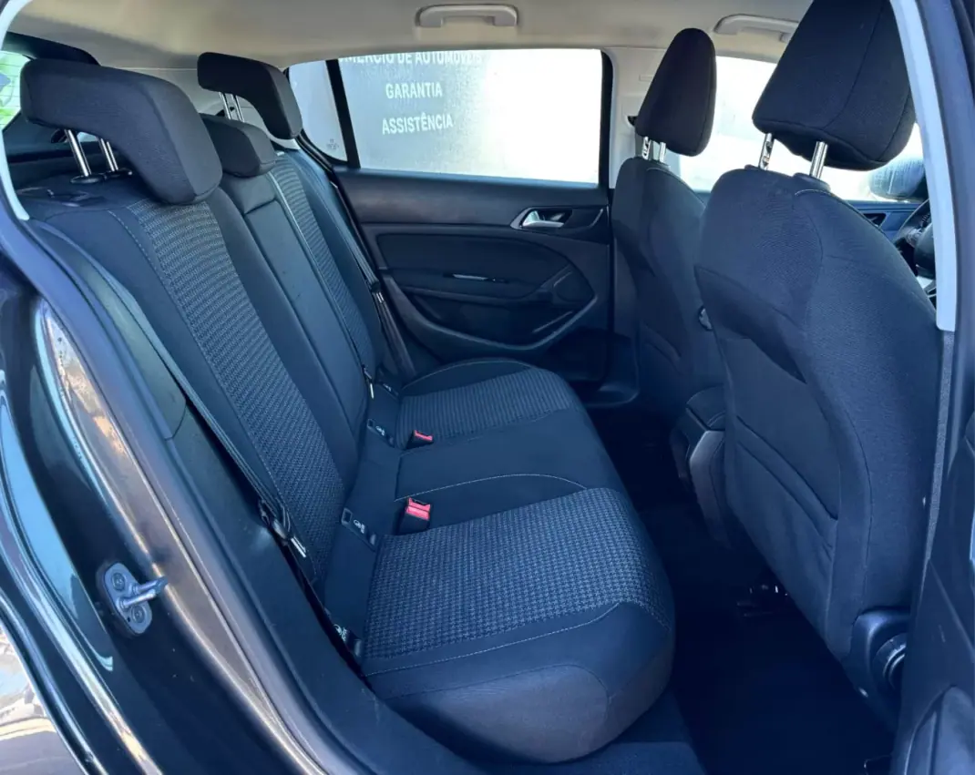 Peugeot 308 2019 - 8450 EUR, 200815 km - AUTO.MOTO.pt - 200815km - foto 14 de 17