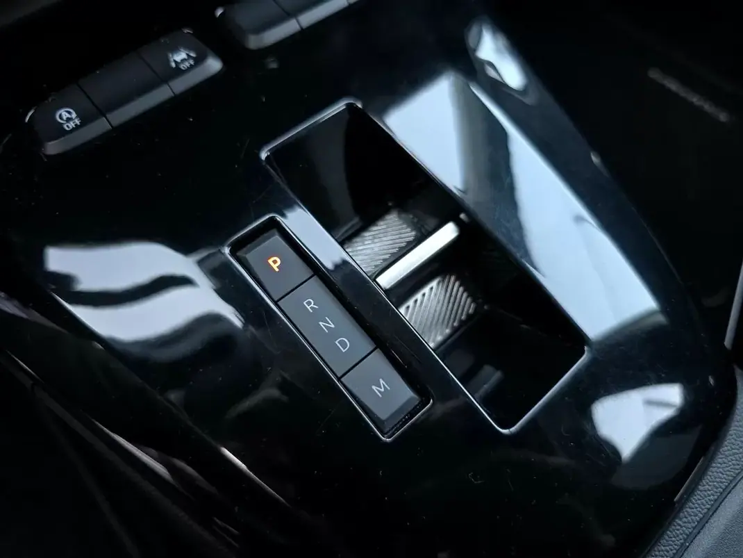 Opel Corsa 2024 - 18590 EUR, 38000 km - AUTO.MOTO.pt - 38000km - foto 24 de 34