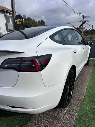 Tesla Model 3 2019 - 15500 EUR, 333000 km - AUTO.MOTO.pt - 333000km - foto 15 de 62