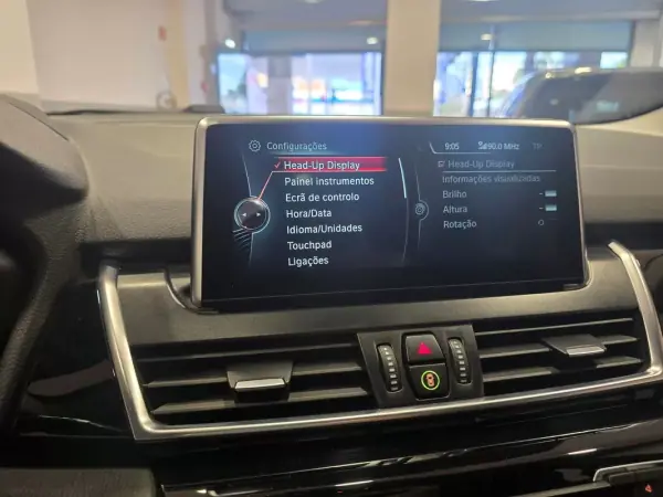BMW 218 Active Tourer 2015 - 15890 EUR, 162866 km - AUTO.MOTO.pt - 162866km - foto 24 de 47