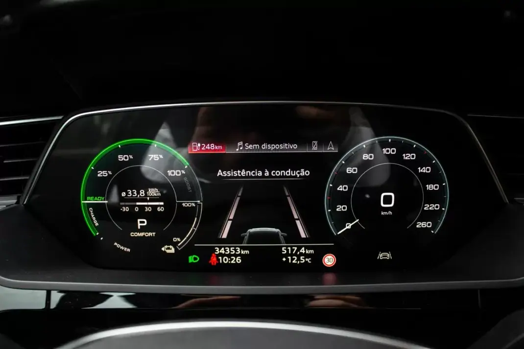 Audi Q8 e-Tron Sportback 2023 - 49900 EUR, 34353 km - AUTO.MOTO.pt - 34353km - foto 19 de 44
