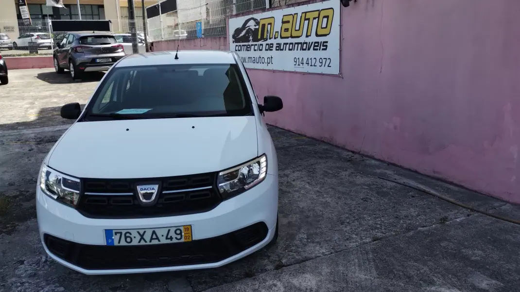 Dacia Sandero 2019 - 8950 EUR, 124000 km - AUTO.MOTO.pt - 124000km - foto 2 de 34