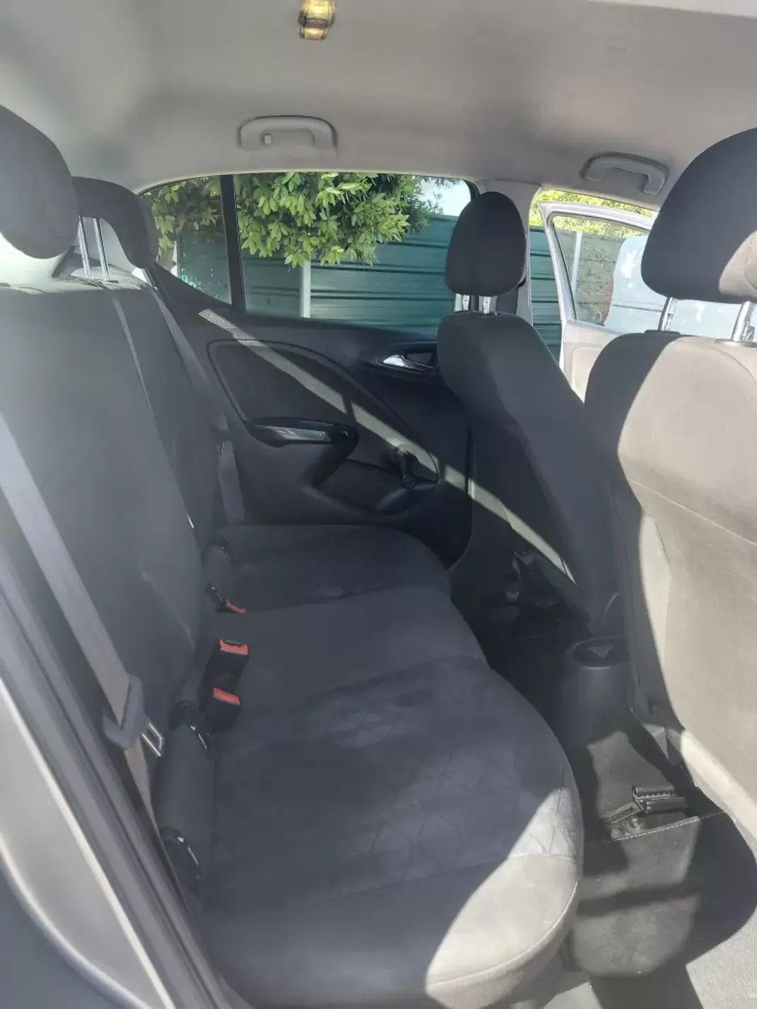 Opel Corsa 2019 - 10900 EUR, 70000 km - AUTO.MOTO.pt - 70000km - foto 9 de 12