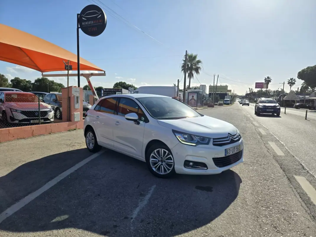 Citroën C4 2017 - 9950 EUR, 141760 km - AUTO.MOTO.pt - 141760km - foto 3 de 10