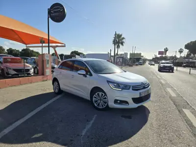 Citroën C4 2017 - 9950 EUR, 141760 km - AUTO.MOTO.pt - 141760km - foto 3 de 10